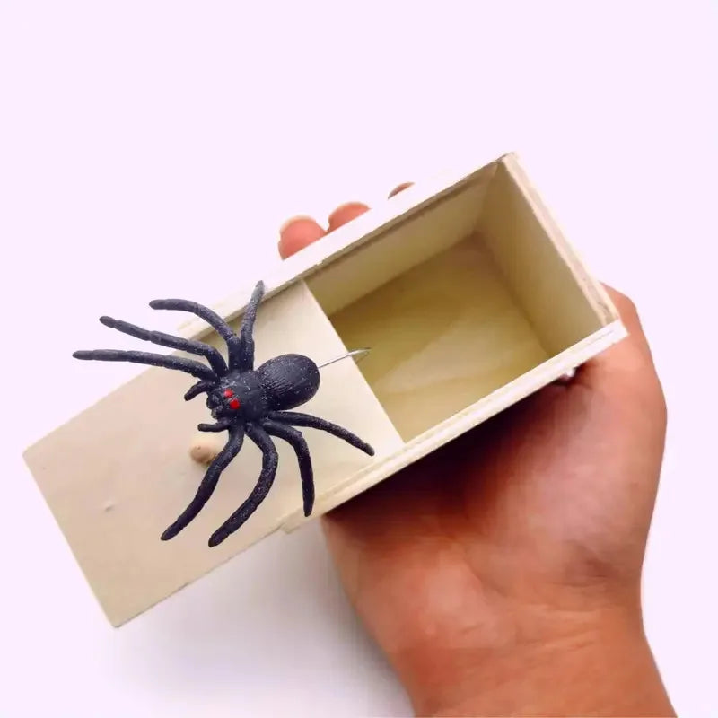 Boîte Maudite — Araignée surprise