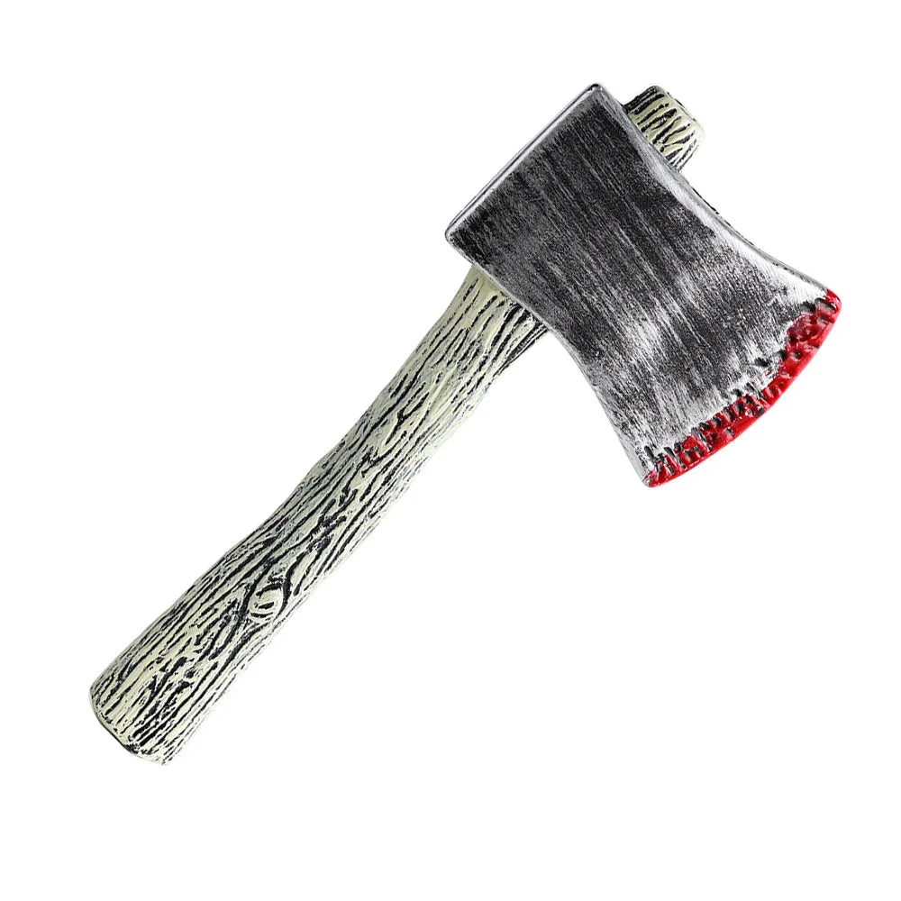 Accessoires factices sanglants d’Halloween, hache, tronçonneuse et couteaux
